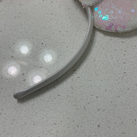 Minnie Mouse Ears White Sequin Headband - Picture 8 of 9